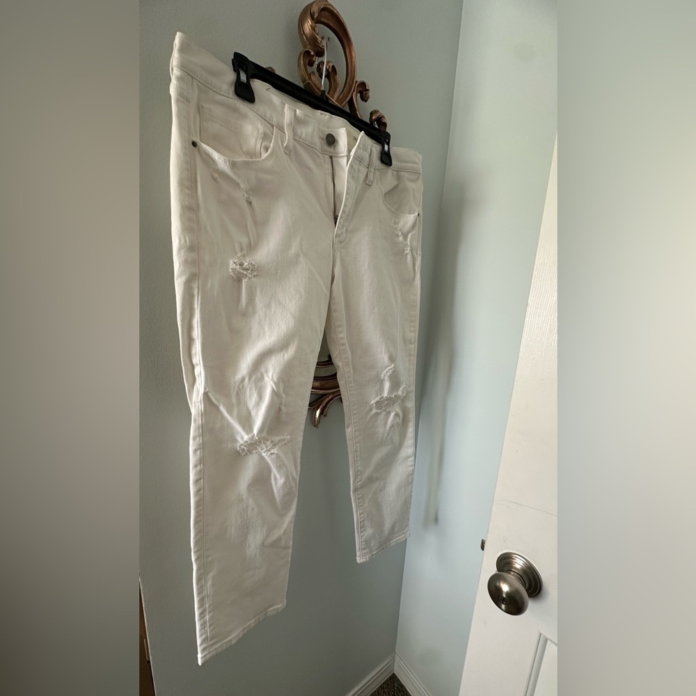 Treasure & Bond White Distressed Denim Pants